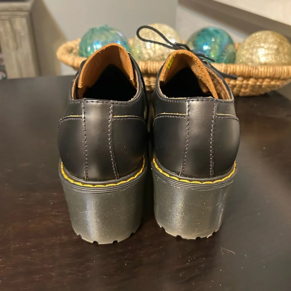 Dr Martens Chunky black platform Leonalo shoes Size 10 New